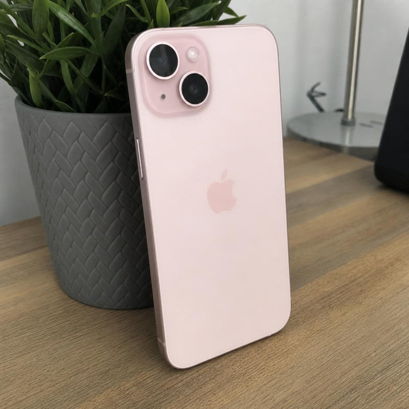 Apple iPhone 15 (Reconditionné – Qualité A+) – foto della recensione 11