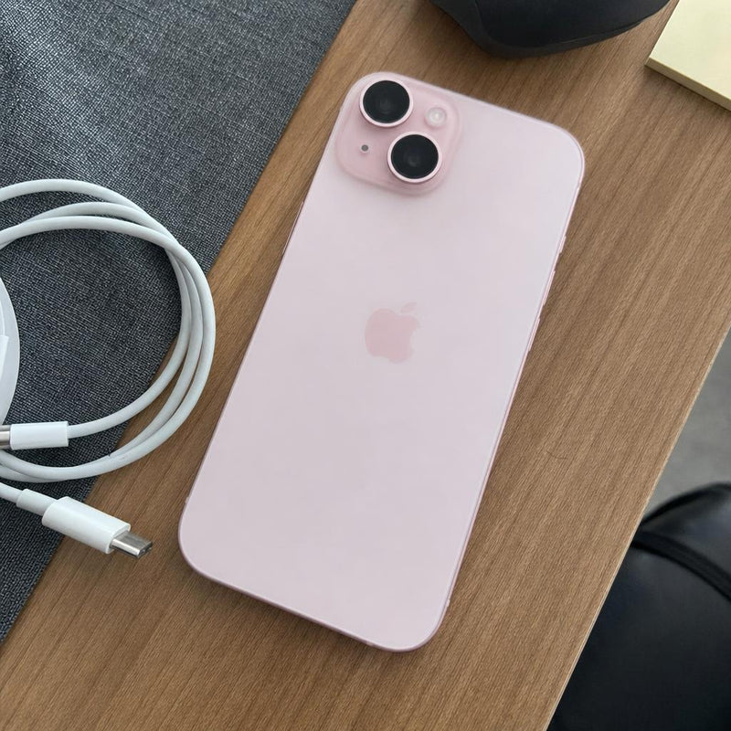 Apple iPhone 15 (Reconditionné – Qualité A+) – foto della recensione 23